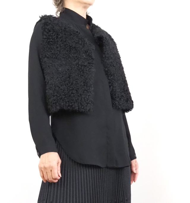 Munich ミューニック リバーシブルジレ カーリーフェイクファーxシープボア レディース