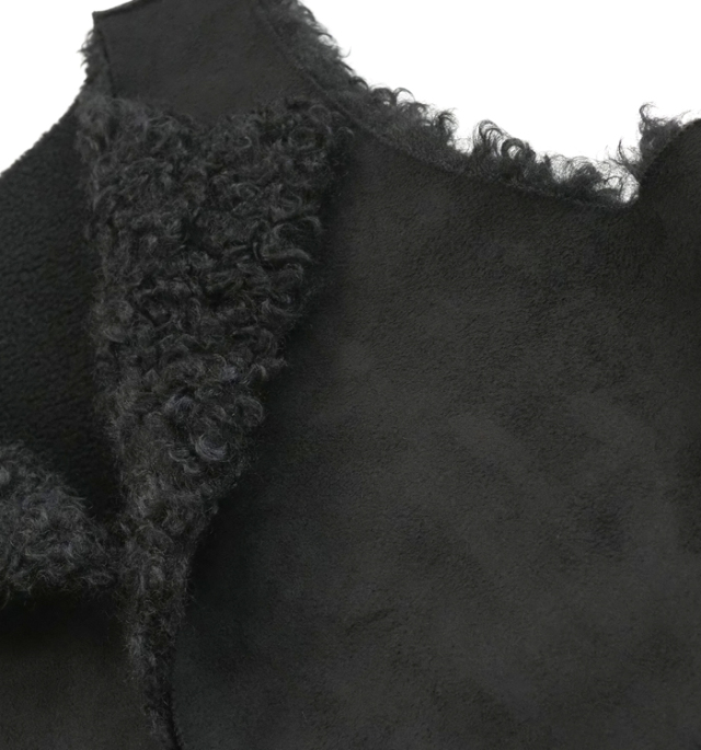 Munich ミューニック リバーシブルジレ カーリーフェイクファーxシープボア レディース