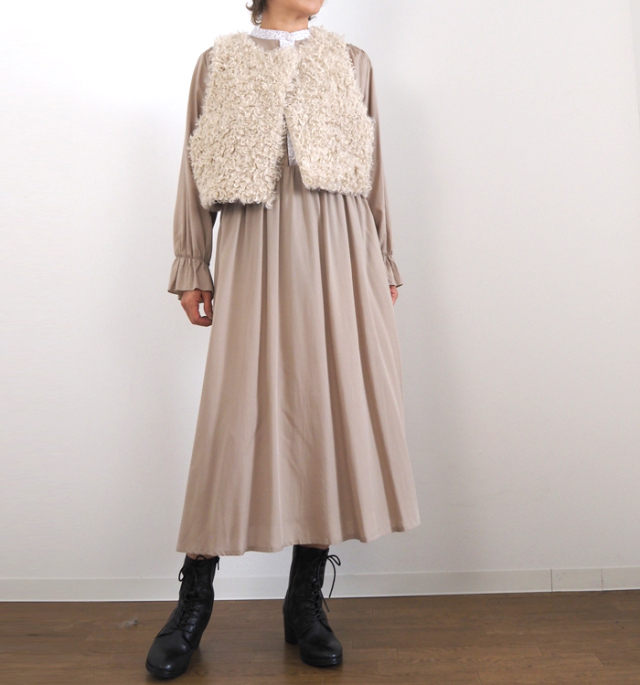 Munich ミューニック リバーシブルジレ カーリーフェイクファーxシープボア レディース