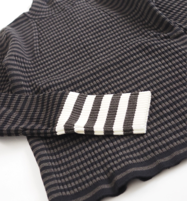 MARECHAL TERRE マルシャルテル ハイネックニットプルオーバー 前後ピッチ切替ボーダー×配色袖口 