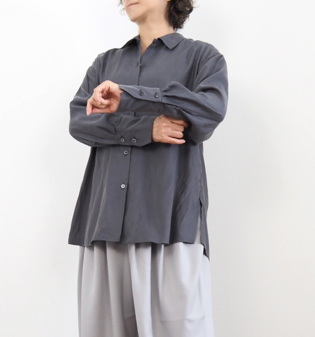 MIDIUMISOLID ミディウミソリッド リラックスシャツ レギュラーカラー レディース