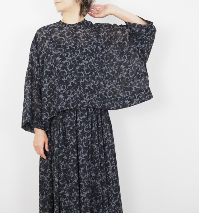 mizuiro ind ミズイロインド フラワープリント ワイドプルオーバー ブラック系