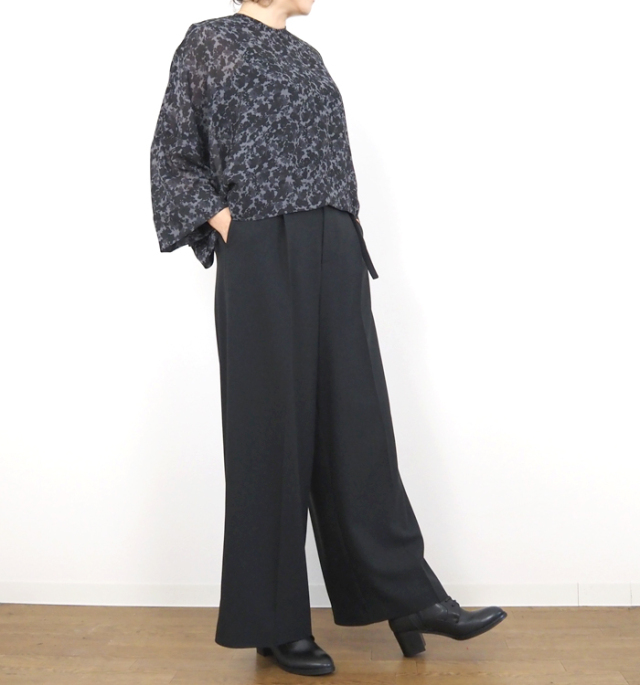 mizuiro ind ミズイロインド フラワープリント ワイドプルオーバー ブラック系