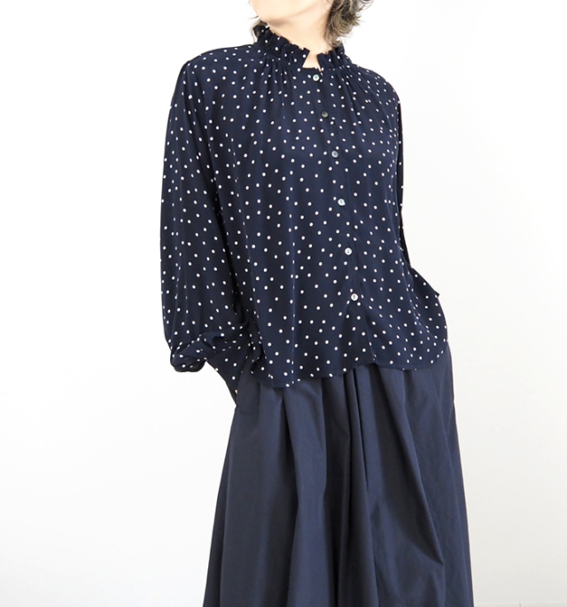 MidiUmi ミディウミ ドット柄フリルシャツ ipeker生地 レディース