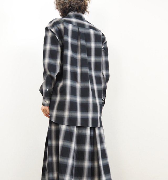 nicholson and nicholson ニコルソンアンドニコルソン フロントフリルシャツ