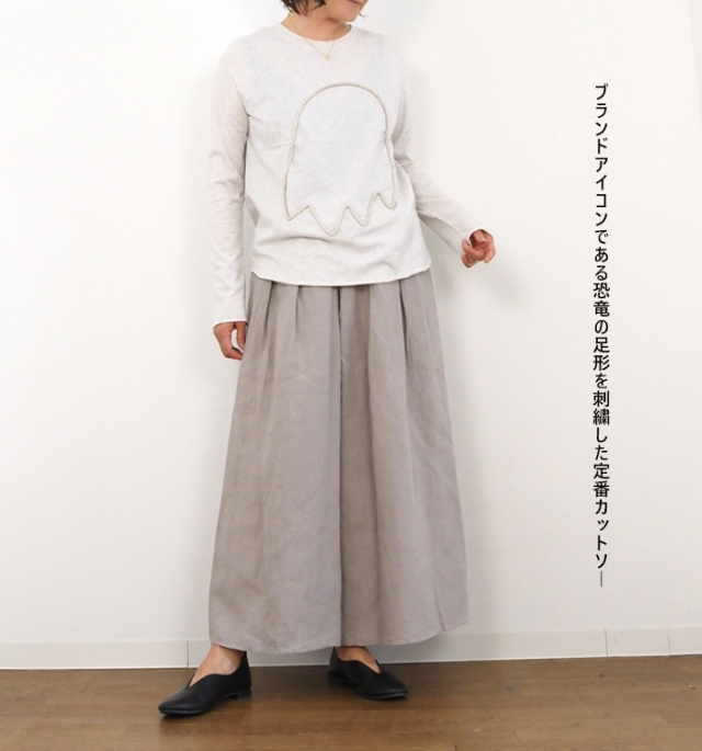 tiny dinosaur タイニーダイナソー 長袖Tシャツ ラウンドネック 恐竜足 