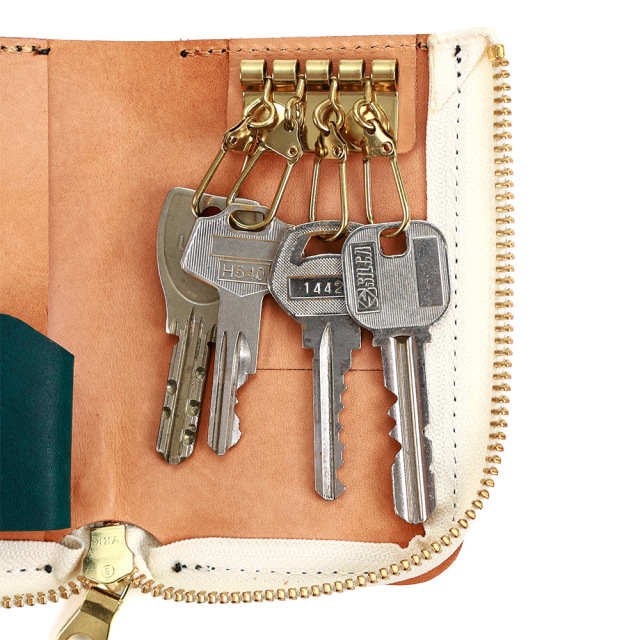 スマートキー・シリンダーキー・カードキー全てが入るL字ファスナーキーケース