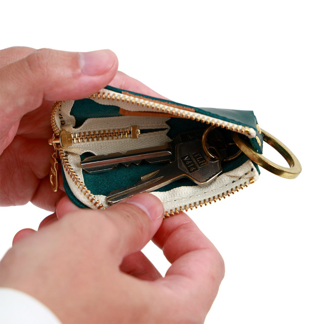 小銭入れ キーケース キーホルダー コンパクト 小さい ミニ 鍵 革 レザー カラビナ ぶら下げ