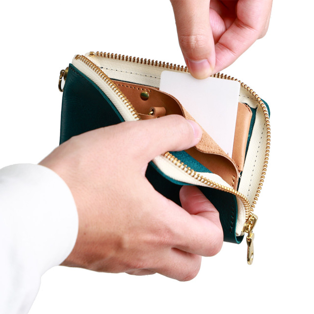 財布 スマートキーが入る イヤホン 2個 まとめる 一体 ミニマリスト コンパクト 革 レザー