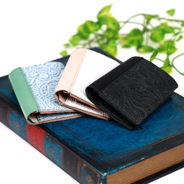 ビブレット二つ折財布』(全3色)ルビナス/本をイメージしたバイカラーの