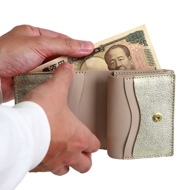 ヴァ―グ』(全2色)ルーチェ/小さいけれどしっかり収納 見た目以上に入る