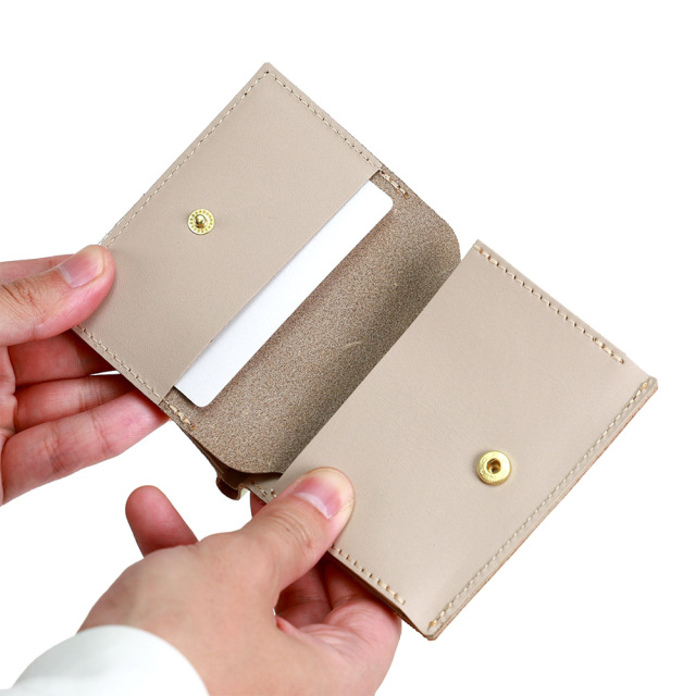 ヴァ―グ』(全2色)ルーチェ/小さいけれどしっかり収納 見た目以上に入る