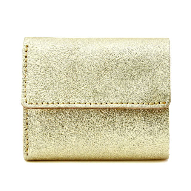 パルマ』(全2色)ルーチェ/革の魅力と機能が凝縮された三つ折り財布