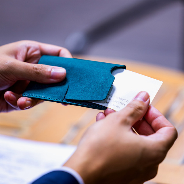 ティレ』(全7色)マルゴー/一瞬で心を掴む所作 薄さ0.5cmの極薄・極小