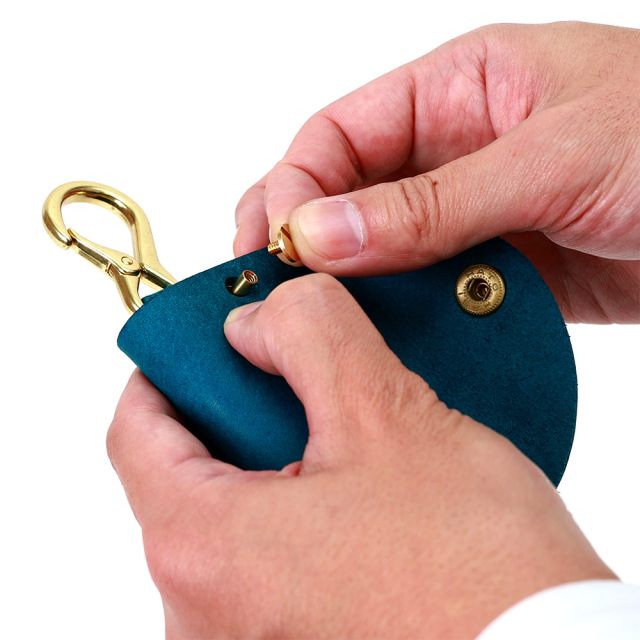 キーケース スマートキー カラビナ スライド式 本革 レザー スリム 吊るす メンズ レディース