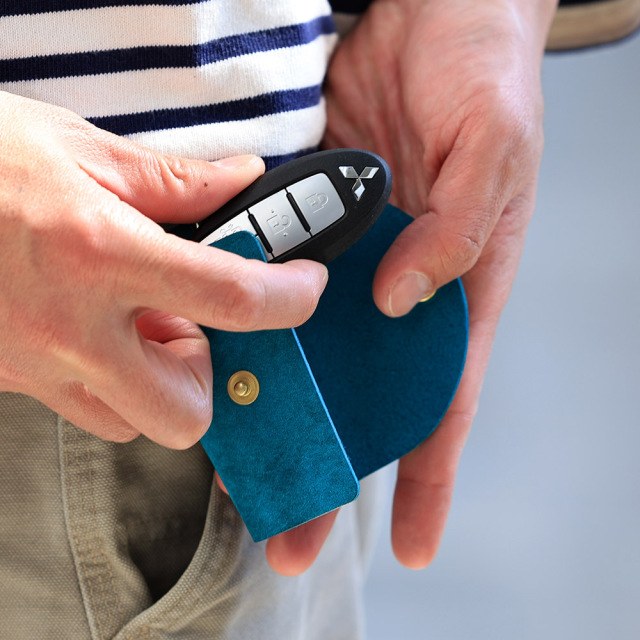 キーケース スマートキー カラビナ スライド式 本革 レザー スリム 吊るす メンズ レディース