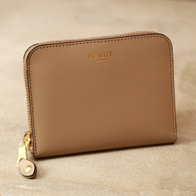 トレーズ』(全4色)ソフィア/薄いのに大容量 カードが縦に整列たくさん