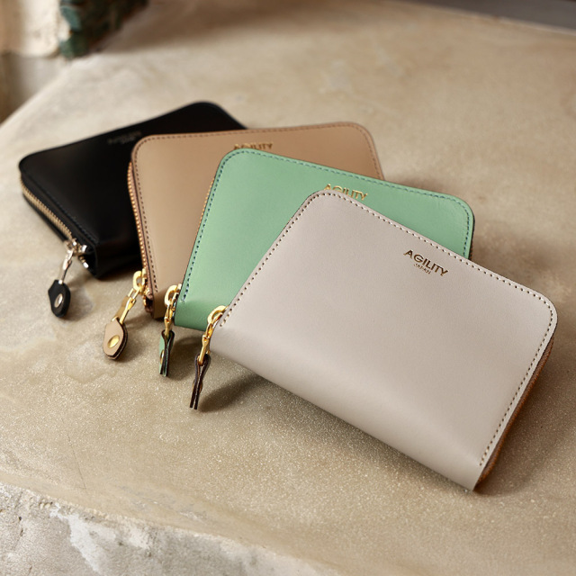 トレーズ』(全4色)ソフィア/薄いのに大容量 カードが縦に整列たくさん