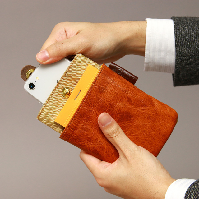 ミニポーチ サコッシュ 斜め掛け 本革 レザー スマホポーチ ミニショルダー