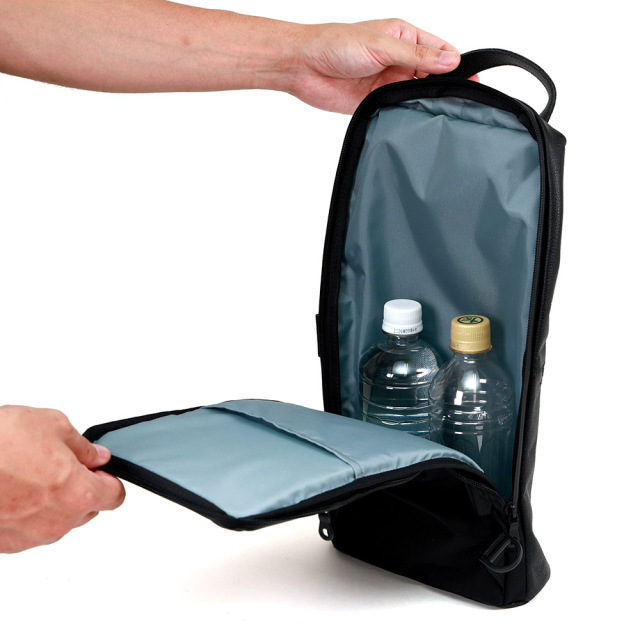 ボディバッグ A5 スリム 撥水 手ぶら通勤 バッグ 軽量  斜め掛け 手持ち ビジネス