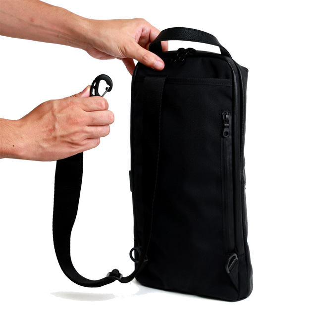 ボディバッグ A5 スリム 撥水 手ぶら通勤 バッグ 軽量  斜め掛け 手持ち ビジネス