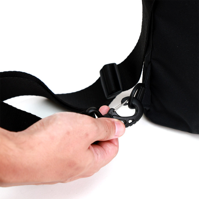 ボディバッグ A5 スリム 撥水 手ぶら通勤 バッグ 軽量  斜め掛け 手持ち ビジネス