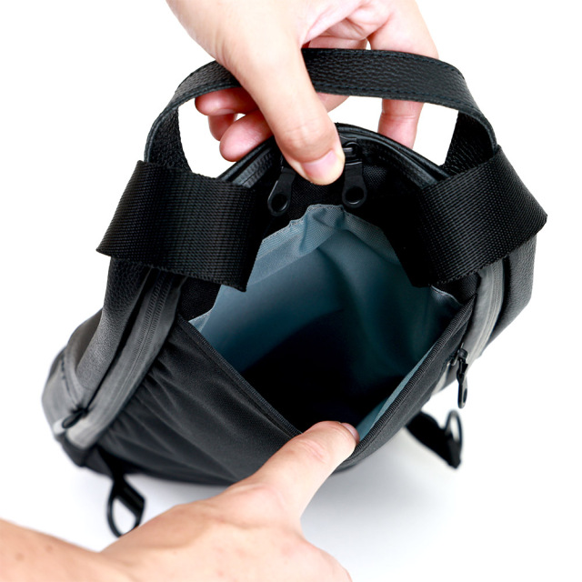 ボディバッグ A5 スリム 撥水 手ぶら通勤 バッグ 軽量  斜め掛け 手持ち ビジネス