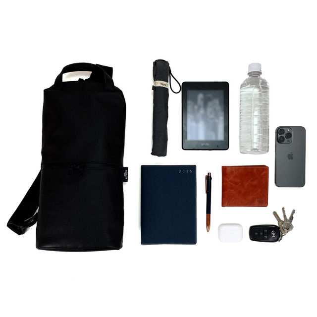 ボディバッグ A5 スリム 撥水 手ぶら通勤 バッグ 軽量  斜め掛け 手持ち ビジネス