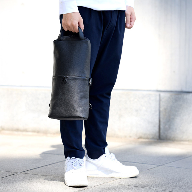 ボディバッグ A5 スリム 撥水 手ぶら通勤 バッグ 軽量  斜め掛け 手持ち ビジネス