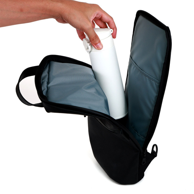 ボディバッグ A5 スリム 撥水 手ぶら通勤 バッグ 軽量  斜め掛け 手持ち ビジネス