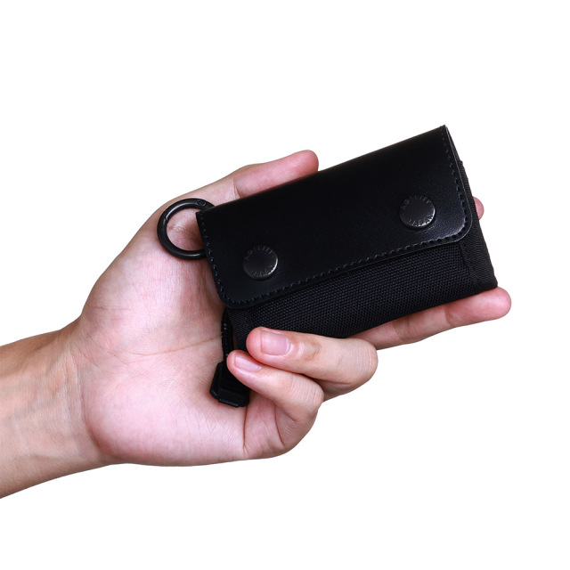 キーケース スマートキー カード 小銭 一体型 三つ折り 撥水 コンパクト カラビナ 吊るす