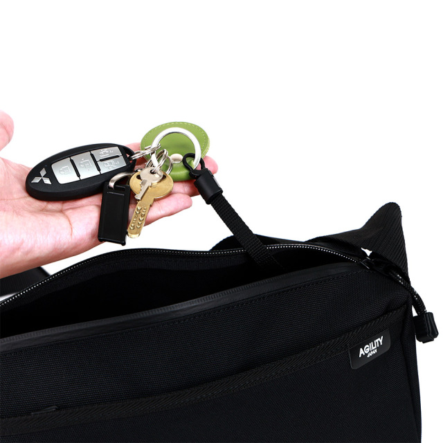 ショルダーバッグ 横型 横長 ペットボトル ナイロン 撥水 軽量 コンパクト 小さめ メンズ レディース