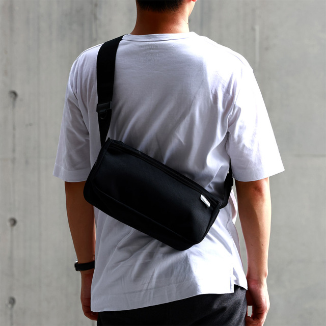 ショルダーバッグ 横型 横長 ペットボトル ナイロン 撥水 軽量 コンパクト 小さめ メンズ レディース