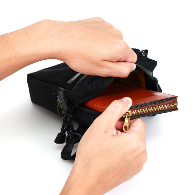 ショルダーバッグ ミニ 縦 ナイロン 撥水 軽量 コンパクト 小さめ メンズ レディース 