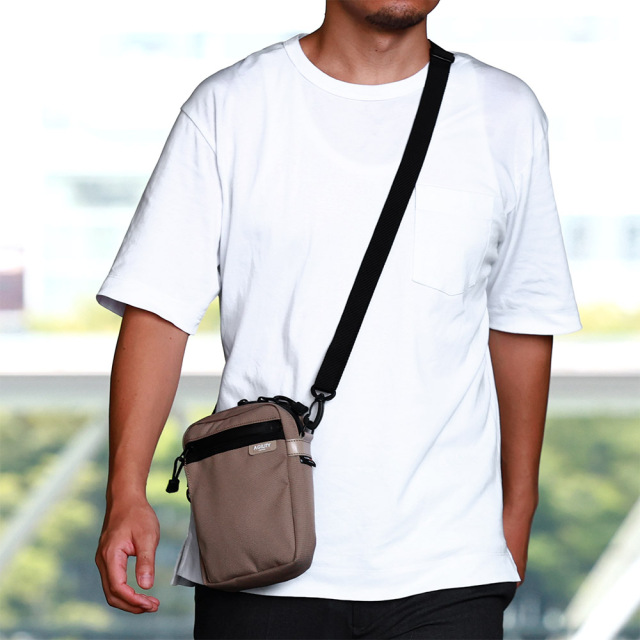 ショルダーバッグ ミニ 縦 ナイロン 撥水 軽量 コンパクト 小さめ メンズ レディース 