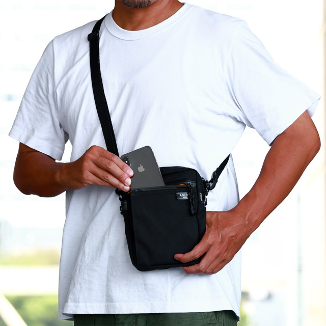 ショルダーバッグ ミニ 縦 ナイロン 撥水 軽量 コンパクト 小さめ メンズ レディース 