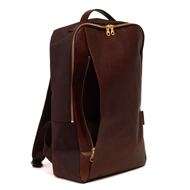 ペガーズリュック』(全3色)ラセッテー/スタイリッシュなスクエア  