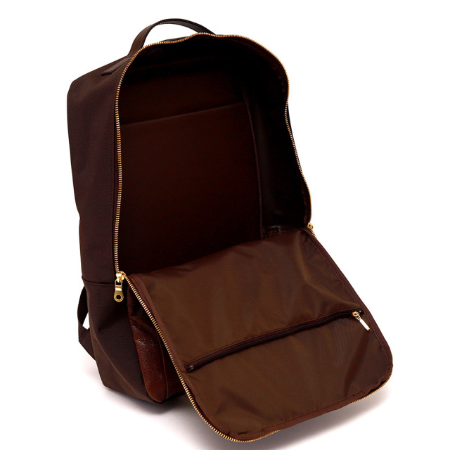 Qian Pi Jiangのレザーリュック 本革 ブラウン 