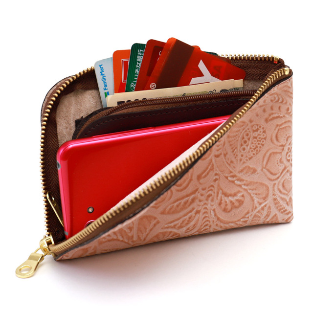 スマートウォレット』(全4色)ルビナス/「これだけで外出可能な財布」が