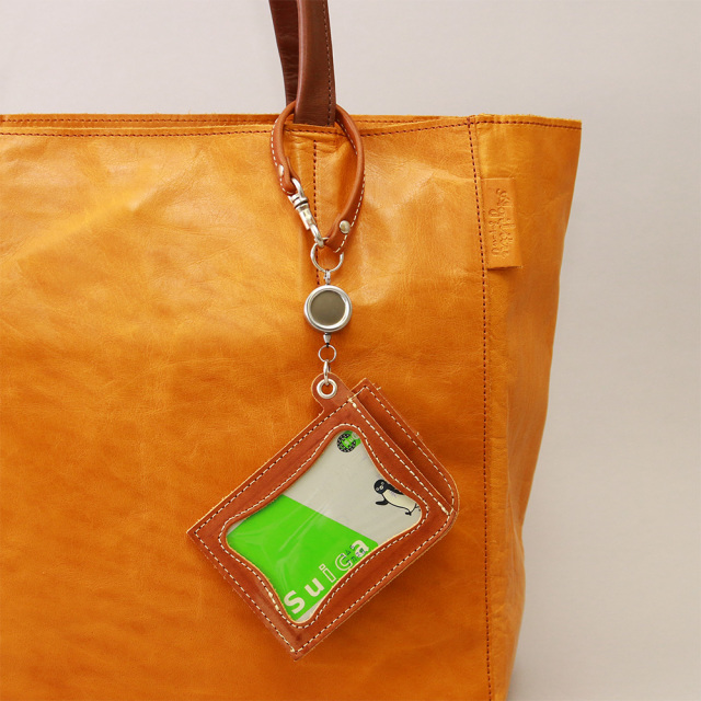 パスケース リール付き 定期入れ 定期券 牛革 レザー 日本製