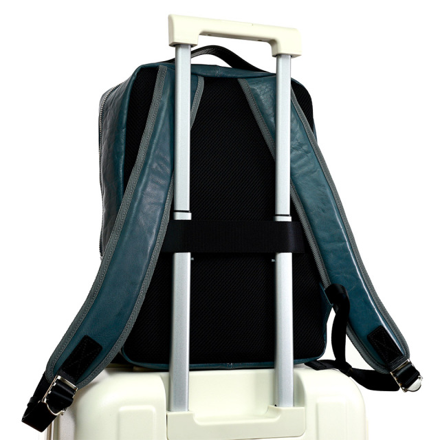 リュックサック ビジネスリュック バックパック A4 13インチ ノートパソコン レザー 本革