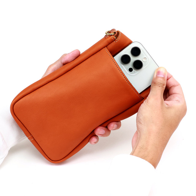 シックスマホショルダー』(全3色)軽量ソフトヌメ/身軽に外出できる軽量