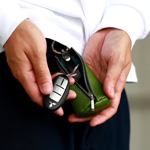 メゾンクレ』(全4色)コルトレーン/ティピーテントをモチーフにした円錐