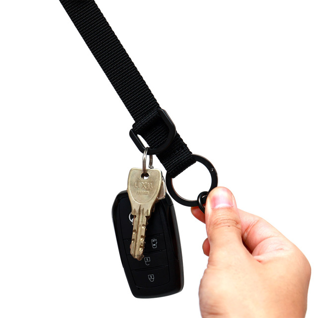 パークベルト』(全1色)SGシュリンク/シーンに合わせて革小物を装着