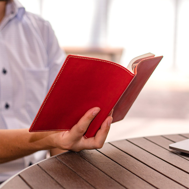 ジャケットA6』(全5色)栃木レザー（ジーンズ）/ゆったりとした読書時間