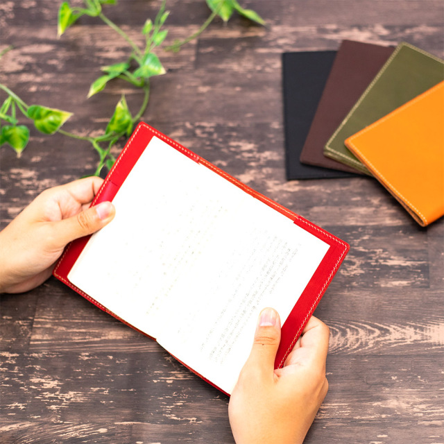 ブックカバー A6 シンプル おしゃれ しおり付き 革 本革 レザー