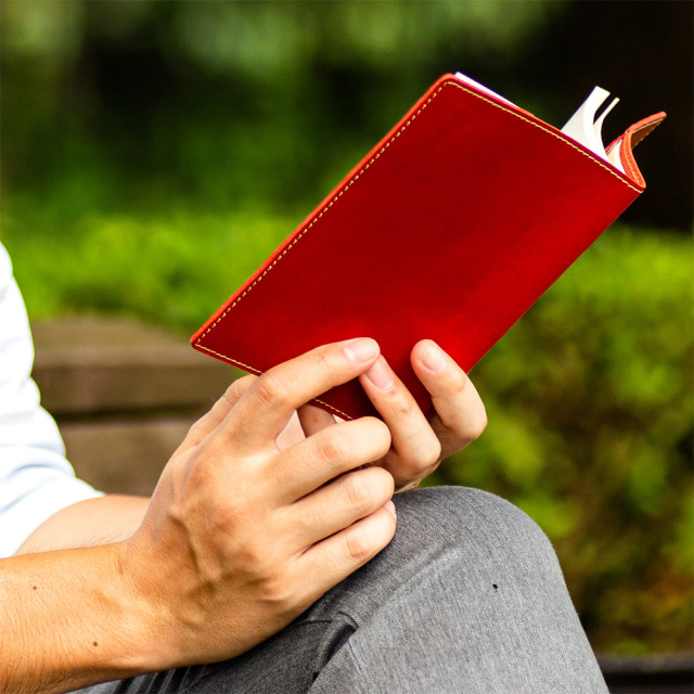 ブックカバー A6 シンプル おしゃれ しおり付き 革 本革 レザー