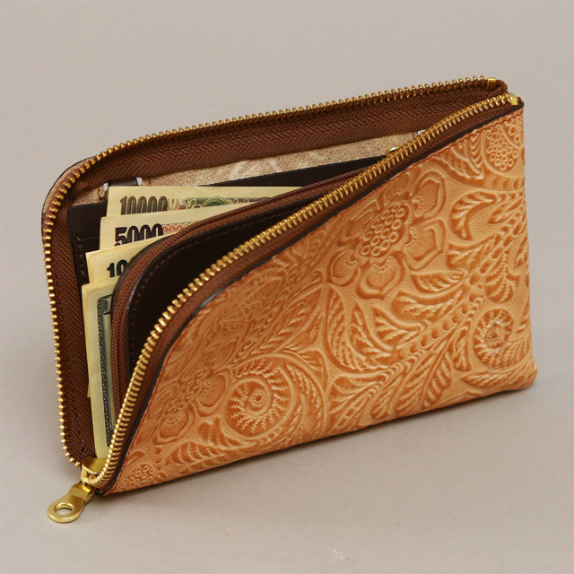 ボヤージュ』(全5色)ルビナス/iPhone 15 Pro 対応 パスポートやスマホ