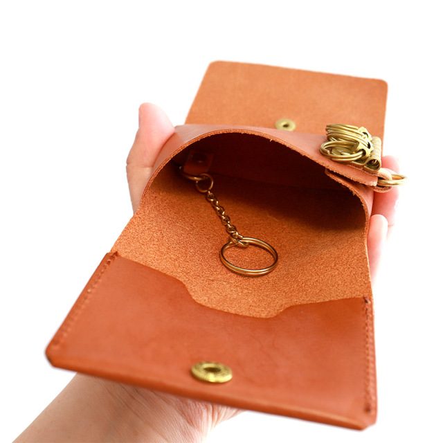 一体型 キーケース カードキー カードが入る カードも入る 三つ折り 本革 レザー