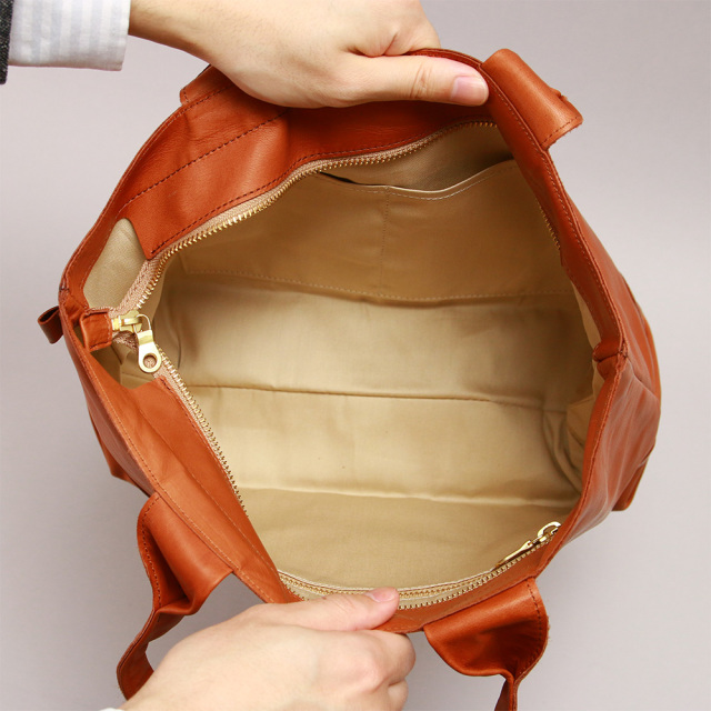 シュバルトートm 全4色 オイルポニー B5サイズ対応 クタっとしたフォルムが特徴のファスナー付きトート トートバッグ B5サイズ ファスナー付き 馬革 軽量 肩掛け レディース Agility Affa アジリティアッファ 1701